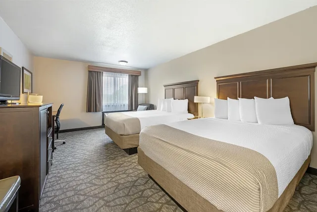 غرفة قياسية بسريرين كوين، Best Western Black Hills Lodge 1/9