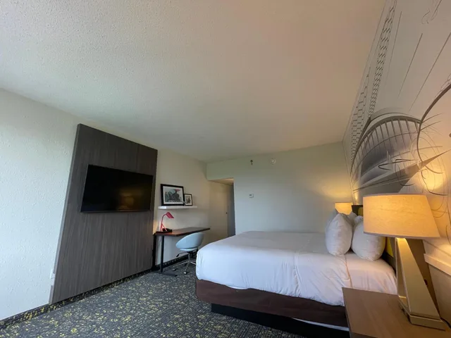 غرفة بسرير كينج، St. Louis Airport Hotel 3/5