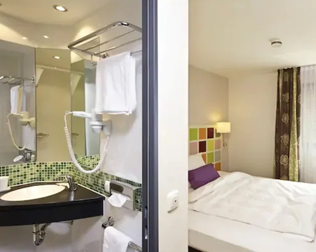 غرفة قياسية مفردة بسرير كوين، Hotel Arooma 5/5