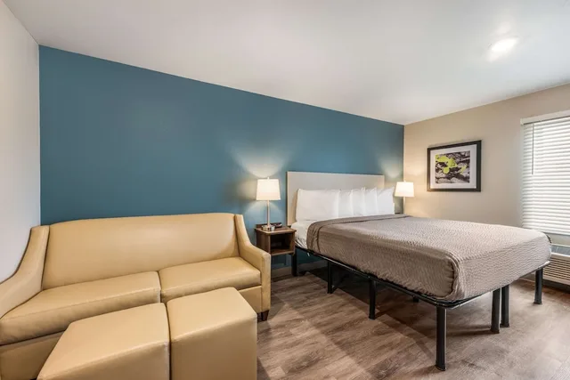 غرفة بسرير كينج لذوي الإعاقة، WoodSpring Suites Linden 3/6