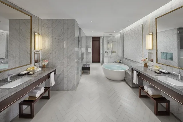 Mandarin, Suite, King Bed، Mandarin Oriental Wangfujing Beijing 2/2