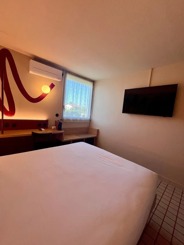 غرفة قياسية بسرير مزدوج أو سريرين منفصلين، Best Western Hotel du Phare 1/10