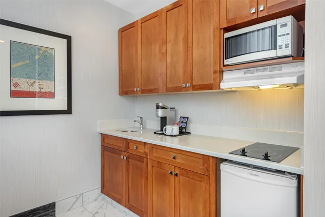 Room, Queen Bed, Accessible, Best Western Plus Suites Downtown 8/8