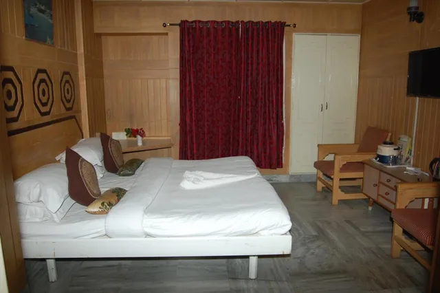 غرفة ديلوكس بسرير مزدوج، Hotel Ramakrishna 1/3