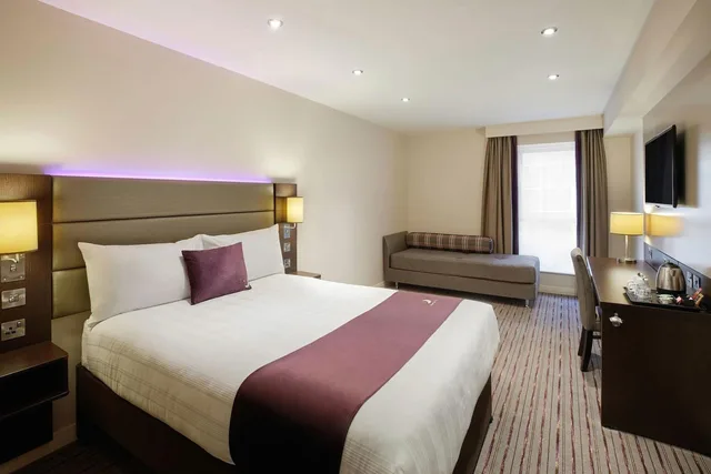 غرفة بسرير مزدوج، Premier Inn Middlesbrough Town Centre Hotel 2/3