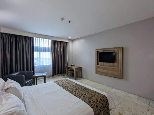 غرفة تنفيذية بسرير مزدوج، Manna Hotel Pematangsiantar 1/3