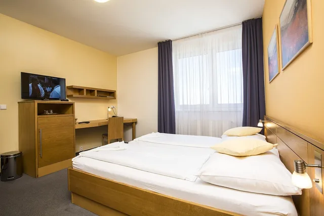 غرفة بزنس بسريرين منفصلين بغرفة نوم واحدة، BEST WESTERN Hotel Trend 2/10