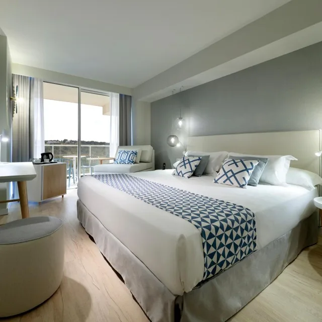 غرفة ديلوكس بسرير مزدوج، Palladium Hotel Menorca 2/4