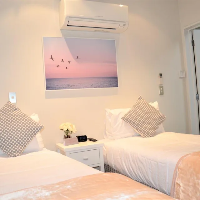 Serene, No Window, Colombo Lodge 3/10