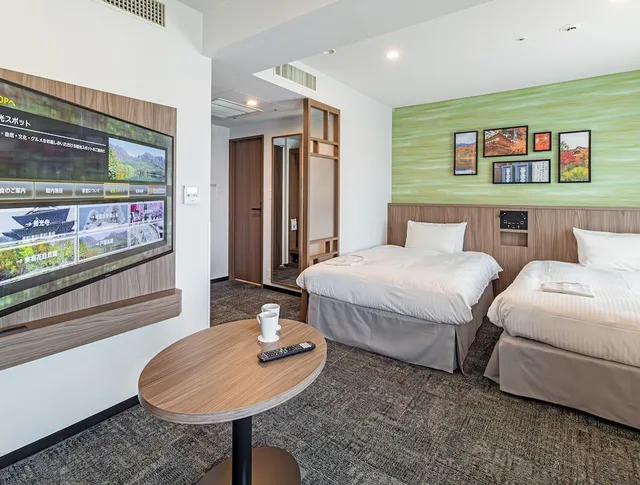 Renovated, Deluxe, Quadruple, Twin Beds, 2 Sofa، Hotel Jal City Nagano 3/6