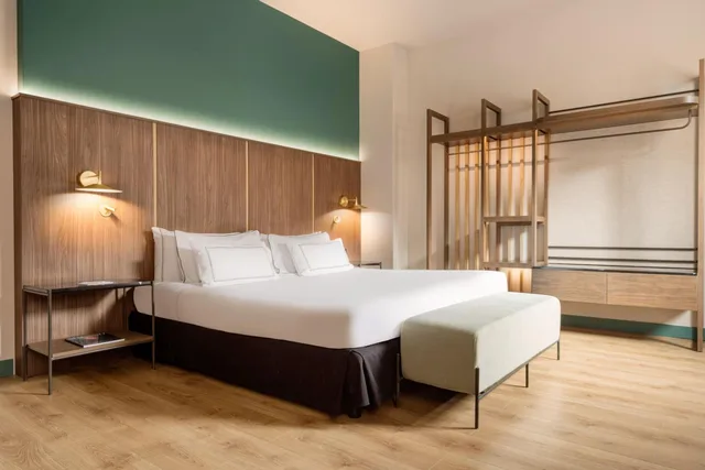 غرفة عائلية بسرير كينج مع أريكة، Melia Milano Hotel 3/7