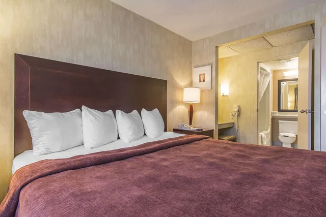 جناح، Residence Inn by Marriott Laval 2/2