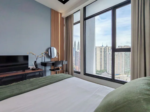 Skyline, Modern, Sanctuary, Deluxe, King Bed, Expressionz KLCC by Wodages 7/10