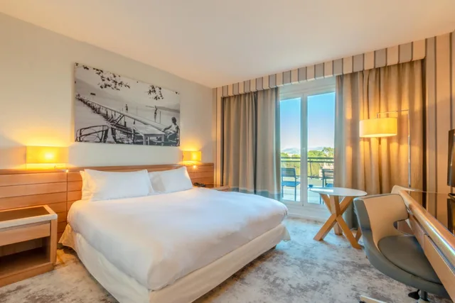 غرفة قياسية بسرير كينج، HOLIDAY INN RESORT NICE - PORT SAINT LAURENT 4/10