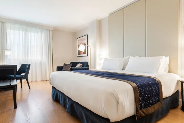 غرفة بسريرين منفصلين مع سرير سحّاب إضافي، Eurostars Gran Hotel Lugo 1/5