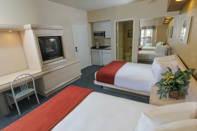 Studio, Villa, King Bed, Sofa, Westgate Vacation Villas Resort 2/10