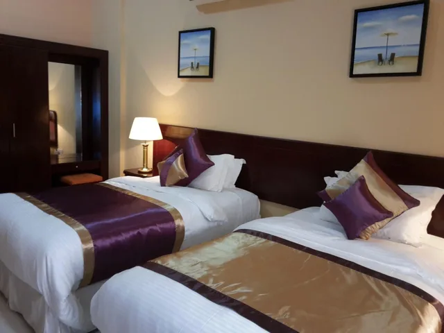 غرفة قياسية بسريرين منفصلين، Royal Garden Hotel 2/3