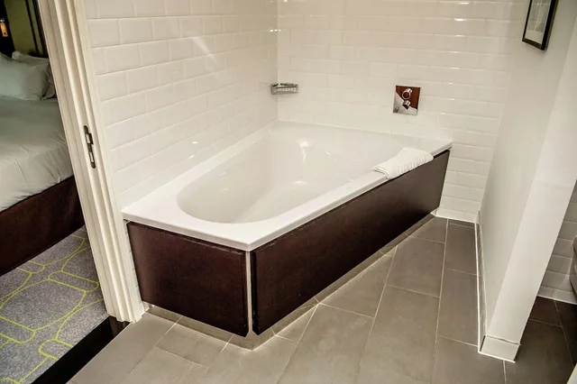 Presidential, Suite, King Bed, Hilton Southampton - Utilita Bowl 8/10