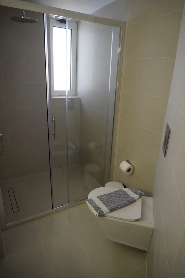 شقة بسرير كينج وسرير فردي بإطلالة على البحر بغرفة نوم واحدة، Aestas Apts 10/10