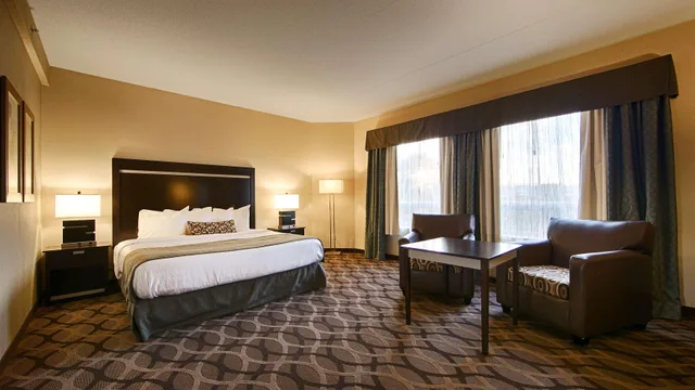 جناح بسرير كينج، Best Western Plus Travel Hotel Toronto Airport 1/5