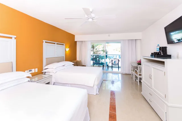غرفة بسريرين مزدوجين بشرفة، Occidental Costa Cancun 3/10