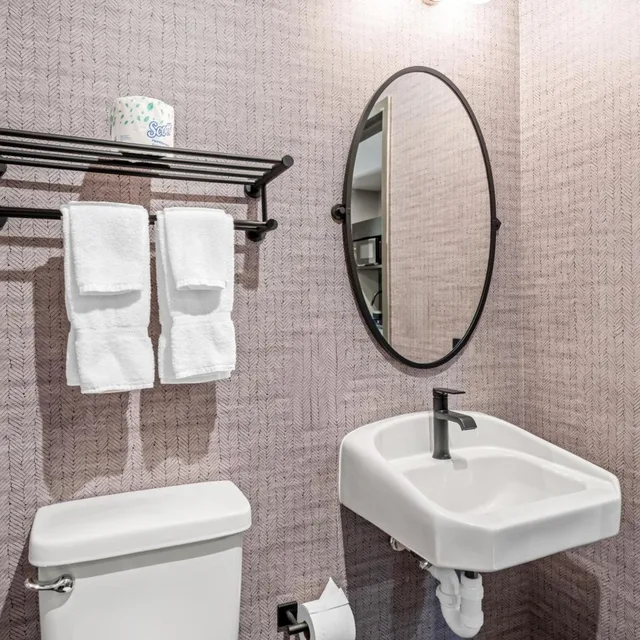 استوديو بسرير كينج لذوي الإعاقة، Beacon Suites Hotel 2/4