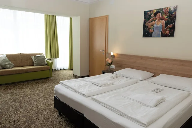 غرفة سوبيريور بسريرين منفصلين بإطلالة على الجبل بشرفة، Hotel Lindenhof 1/10
