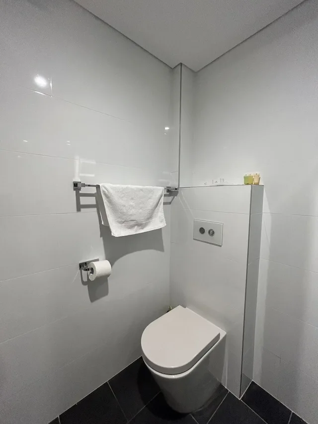 غرفة ديلوكس بسرير كوين وسريرين فرديين وسرير كوين، Marco Polo Motor Inn 4/4