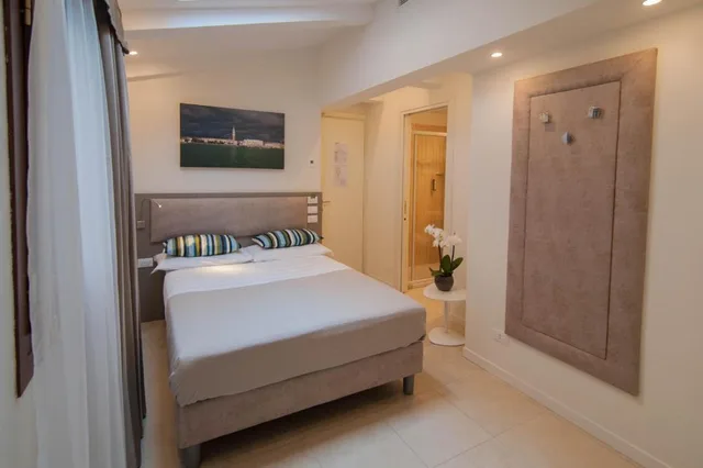 Smart, Double Bed، Leone Hotel 2/4