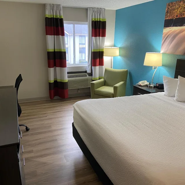 جناح ديلوكس، Days Inn By Wyndham Carthage 2/10
