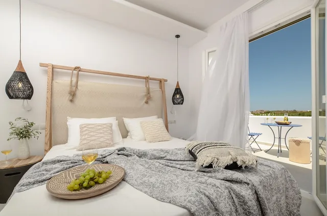 جناح سوبيريور بسريرين كوين بإطلالة على البحر بغرفتي نوم بمسبح خاص، Sea & Olives Holiday Villas 2/10