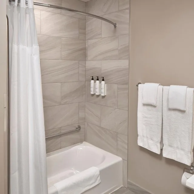 استوديو بسريرين كوين بمطبخ صغير، Fairfield Inn & Suites by Marriott Airdrie 3/4