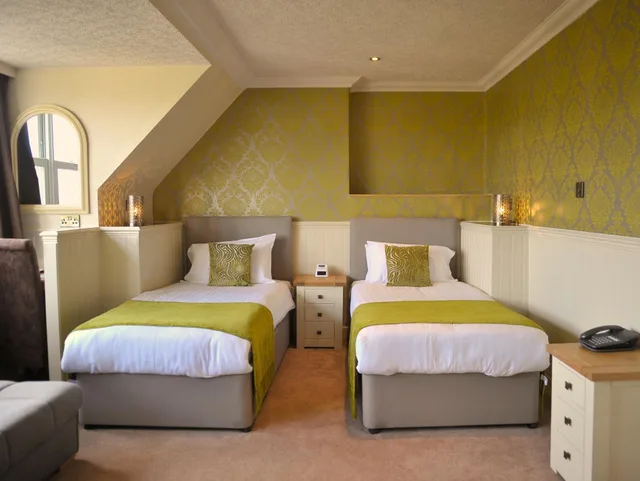 غرفة قياسية بسريرين منفصلين بإطلالة على المدينة، Braid Hills Hotel 1/1