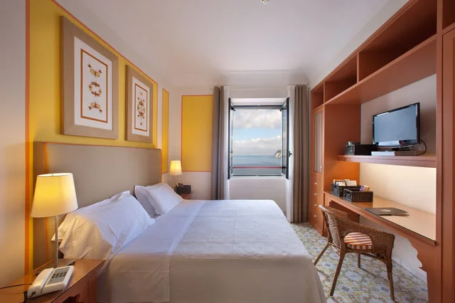 غرفة كلاسيكية بسرير مزدوج أو سريرين منفصلين بإطلالة على البحر، Hotel Minerva 1/4