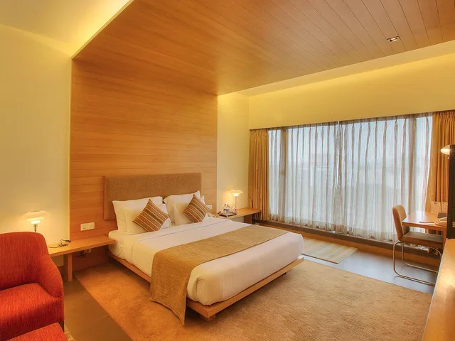 غرفة ديلوكس بحوض استحمام، Hotel Parc Estique 1/2