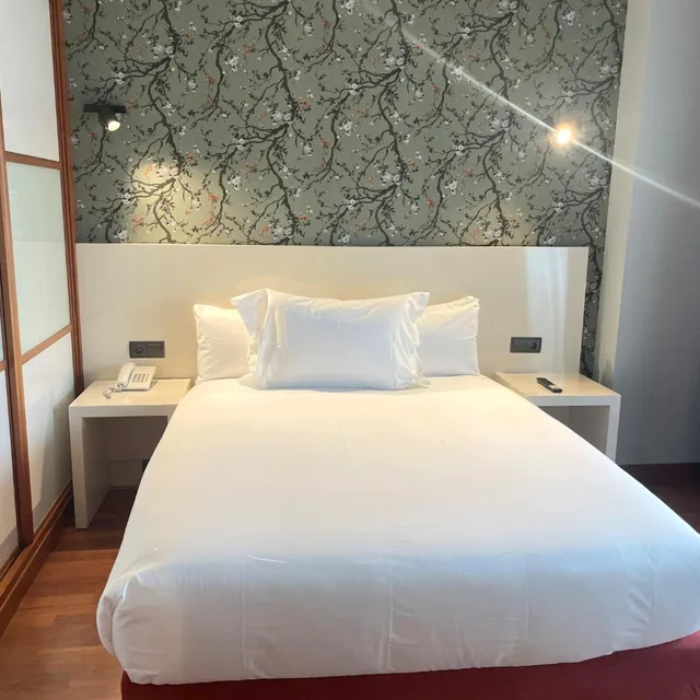 غرفة بسرير كوين، San Fermin Suites 10/10