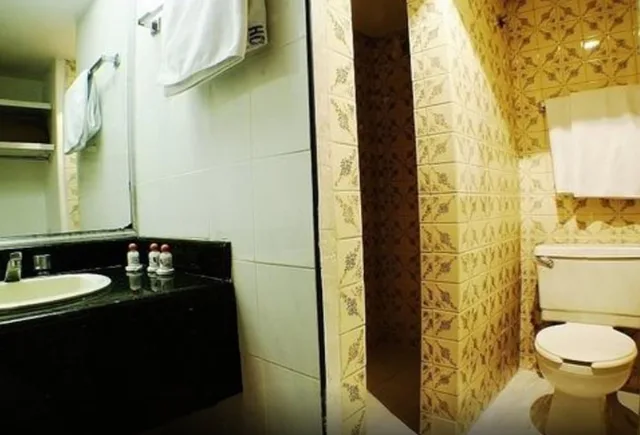 غرفة قياسية بسرير كينج، Hotel Universo Guadalajara 3/5