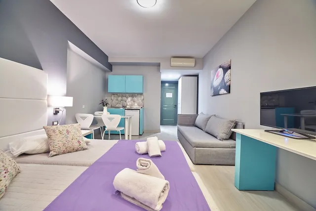 استوديو سوبيريور بإطلالة على المسبح مع أريكة، Sunrise Village Hotel 2/10