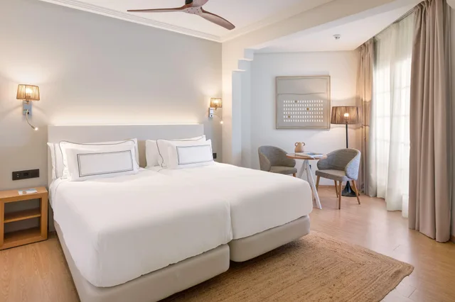 The Level, Suite, Sea View، Melia Atlantico Isla Canela 2/4