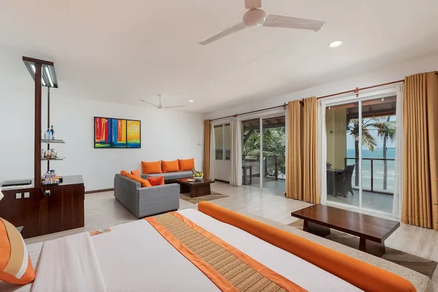 Privilege, Suite, King Bed, Sea View, Hot Tub, Coco Bay Unawatuna 1/5