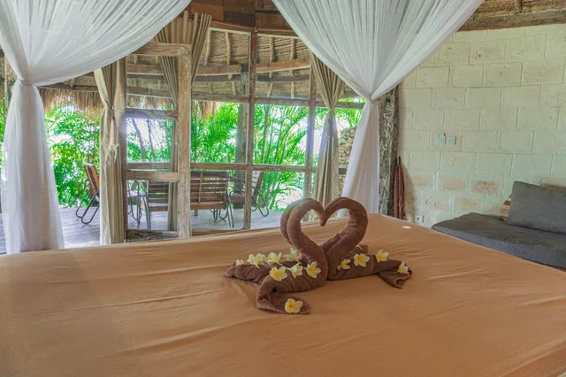 Lodge, King Bed, Pool Side, Biu Biu Resort Bali 8/10