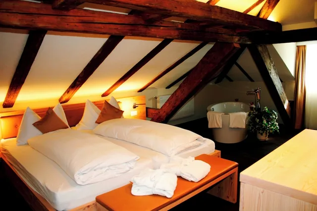 جناح سوبيريور عائلي بسرير كوين وسريرين منفصلين، Boutique Hotel Waldegg Horw 3/9