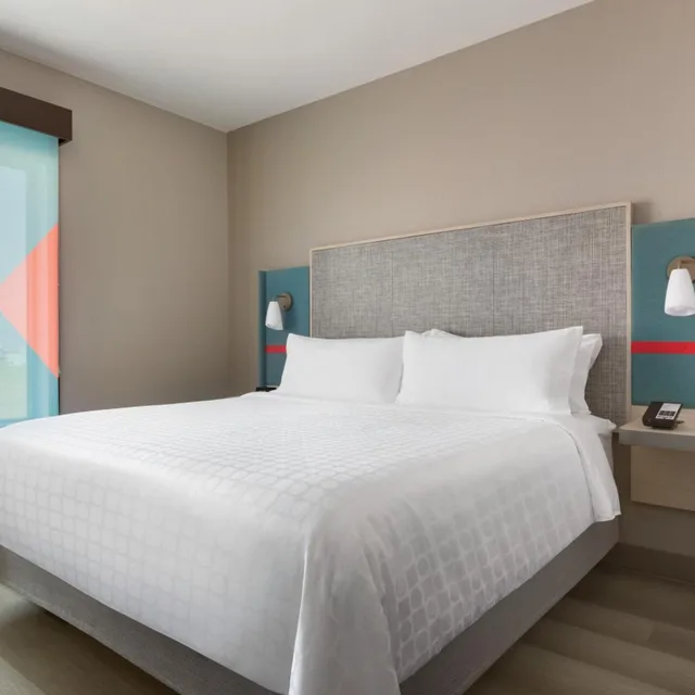 Standard, avid hotels - Lexington - Hamburg Area, an IHG Hotel 1/8