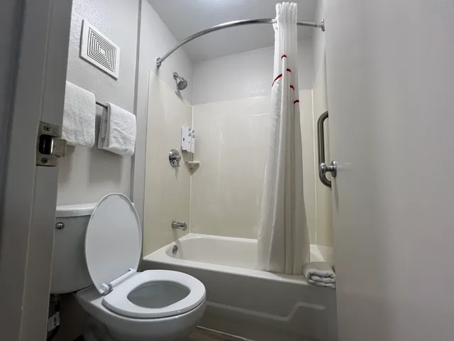 غرفة قياسية بسرير كينج، Red Roof Inn Lexington South 4/4