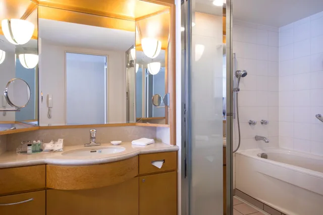 غرفة غراند بثلاثة أسرّة، Sheraton Grande Tokyo Bay Hotel 4/4