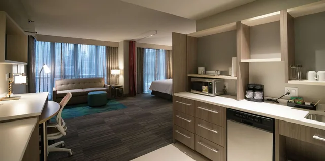 جناح استوديو بسرير كينج، Home2 Suites By Hilton Chicago River North 13/14