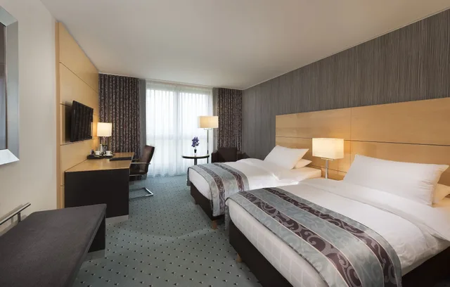 غرفة كلاسيكية بسرير مزدوج، Maritim Hotel Dusseldorf 2/9