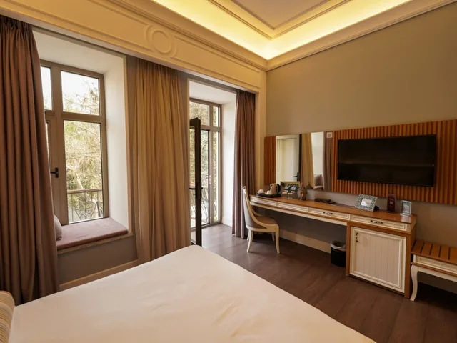 Deluxe, Double Bed, with View, Theatrum Hotel Baku 1/5