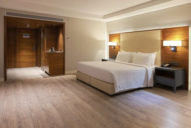 غرفة ديلوكس بسرير كينج، The Elite Narasapura, a member of Radisson Individuals 4/6