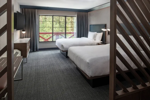 Suite, Multiple Beds, Accessible، Courtyard by Marriott Olympia 3/4